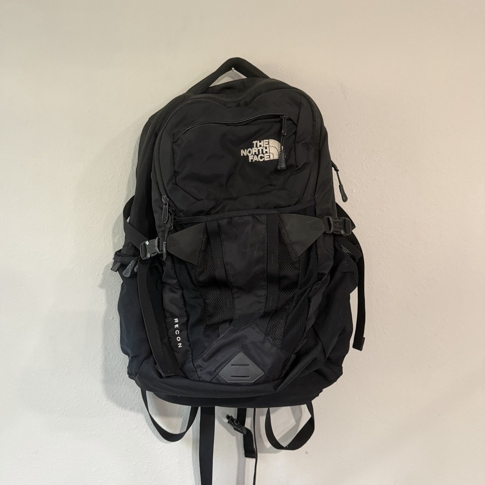 The North Face Recon 30 Liter Black Backpack School Laptop Bag Commuter Hiking